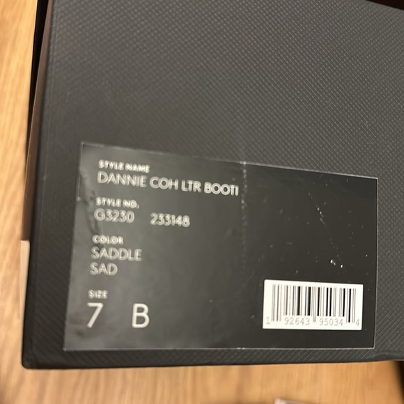 COACH bootie size 7 - Picture 8 of 8